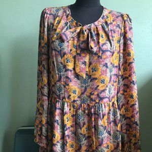 Meadow Floral Tunic Blouse 70s Chic w/Tie Neck